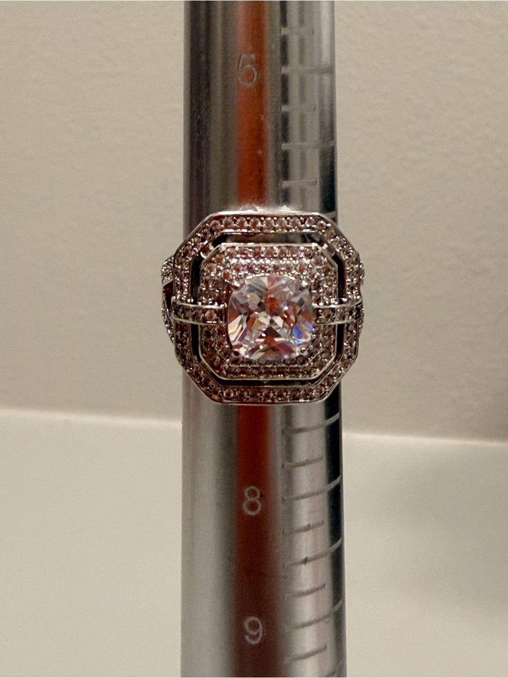 Bomb Party NWT! Silver-Tone Halo Ring with Clear Stones “Heart of Summer”
